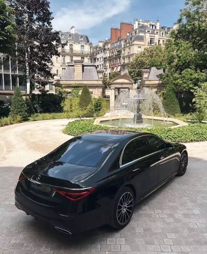 luxury car paris